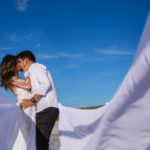 Ensaio pós casamento na praia em Arraial