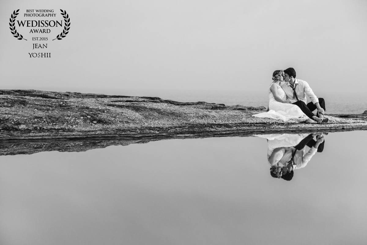 Trash The Dress realizado na praia de Itacoatiara Niterói